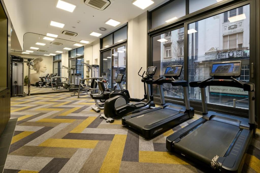 2Budapest Eye-Freegym And Sauna Luxury Home Ngoại thất bức ảnh