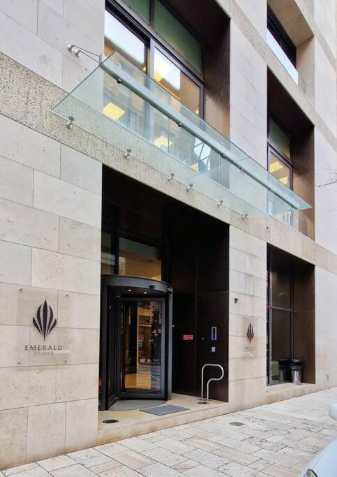 2Budapest Eye-Freegym And Sauna Luxury Home Ngoại thất bức ảnh